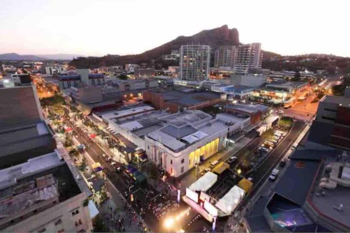 Townsville Central Apartment @ Flinders Street Bagian luar foto